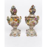 Paar Potpourri-Vasen, Potschappel, Ende 19. Jh., Carl Thieme, Modellnummer 1149, reicher Besatz mit