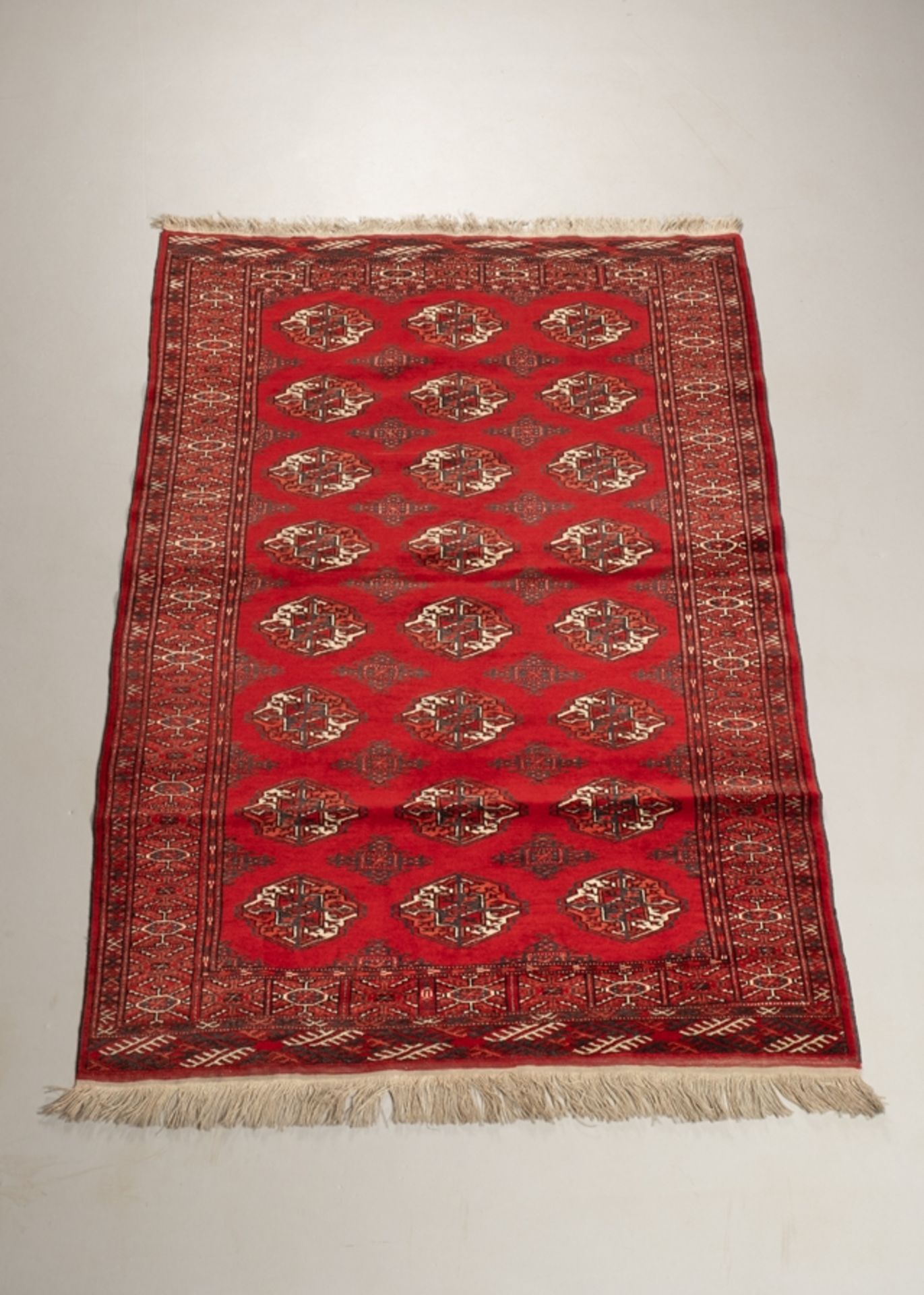 Jomud, ca. 1.79 x 1.24 m, älter