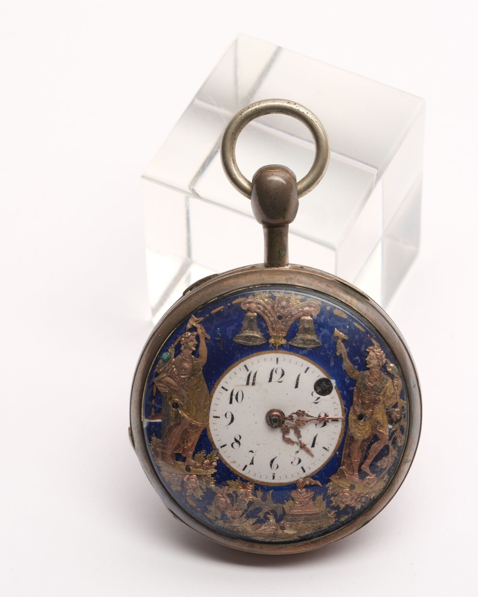 Taschenuhr mit Jacquemart-Figurenautomat und Repetition, wohl Schweiz, um 1800, Scharniergehäuse in