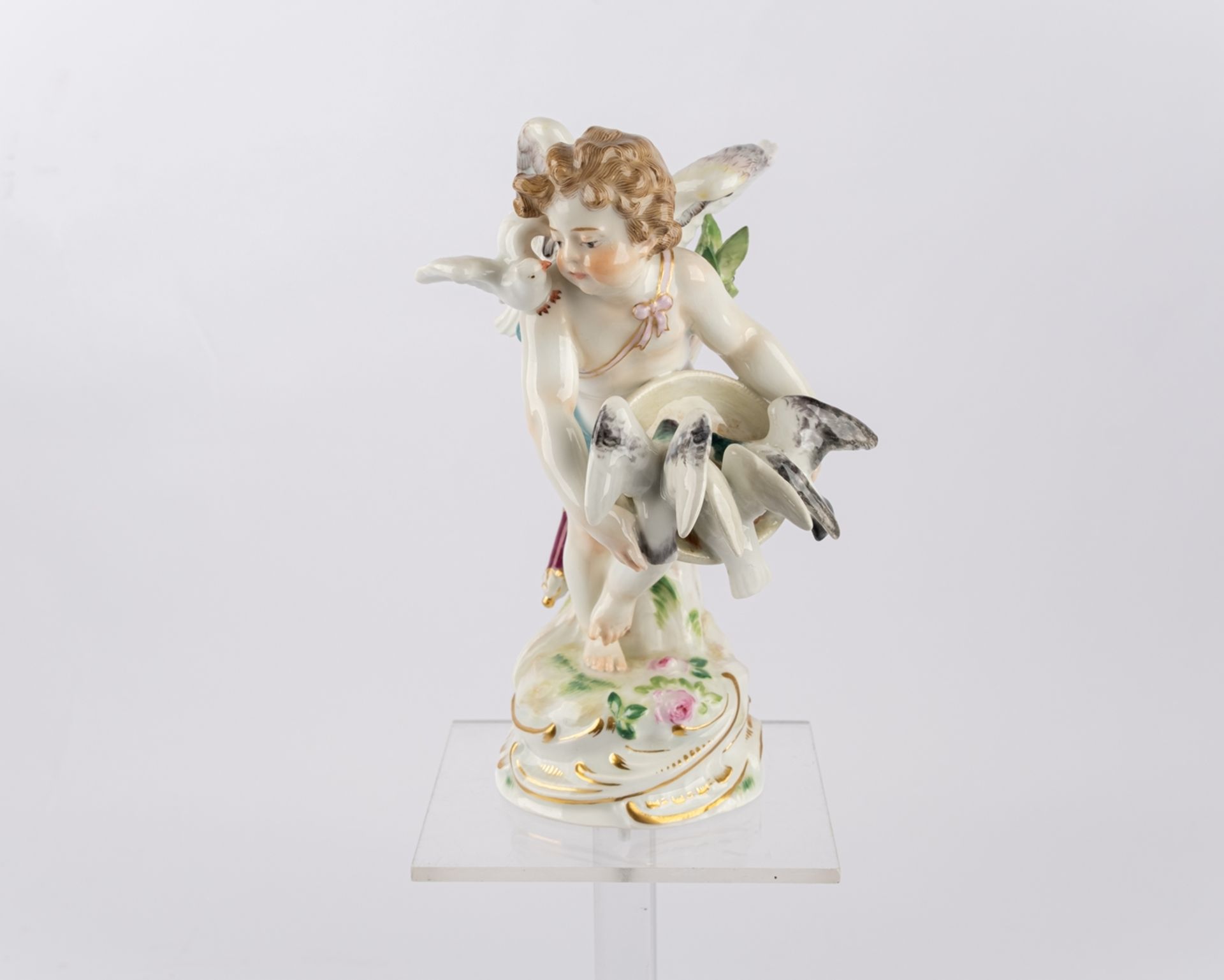 Porzellanfigur, "Amor, Tauben fütternd", Meissen, Schwertermarke, 1898-1924, 1. Wahl, Modellnummer 