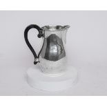 Schenkkanne, Silber 835, Bruckmann, gebaucht, martellierte Struktur, profilierter Rand mit kurzem A