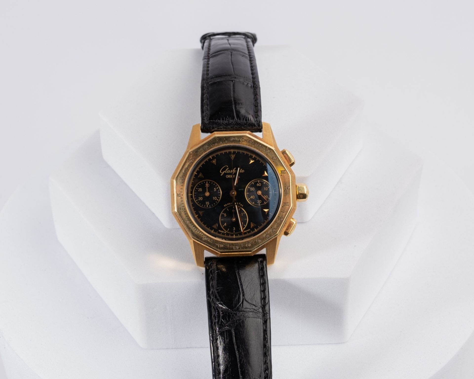 Glashütte Original Sport Chronograph midi, Seriennummer 0005, Gehäuse in 18kt Gelbgold, 12-eckige L