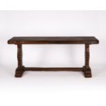 Wangentisch im barocken Stil, 20. Jh., Eiche massiv, rechteckige Platte über geschweiften Wangen mi