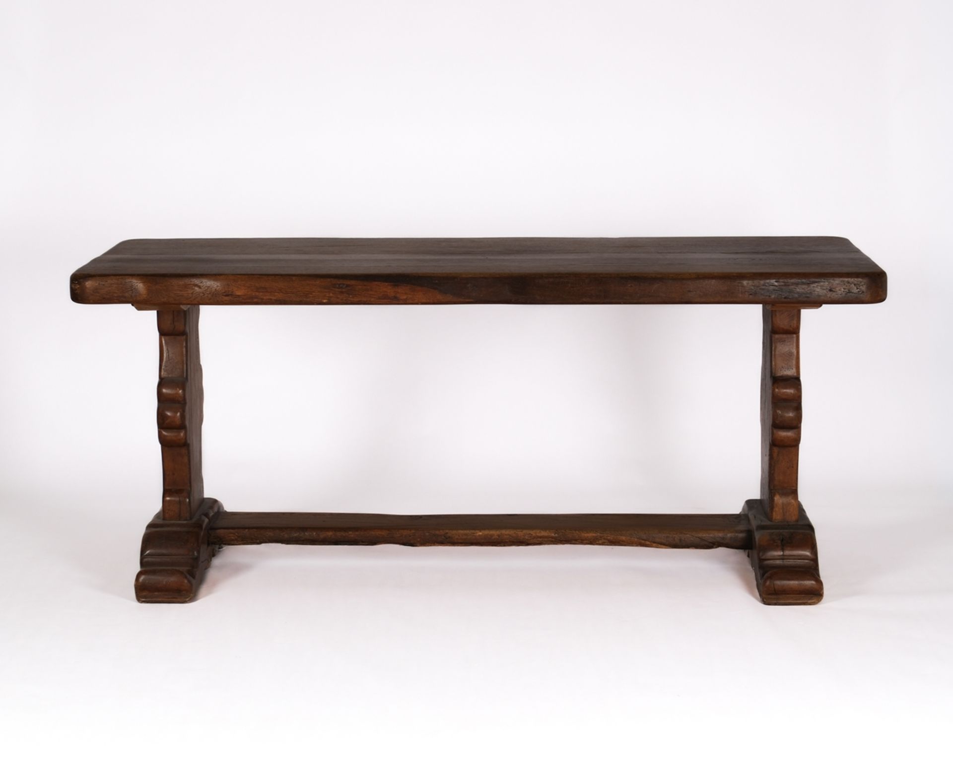 Wangentisch im barocken Stil, 20. Jh., Eiche massiv, rechteckige Platte über geschweiften Wangen mi