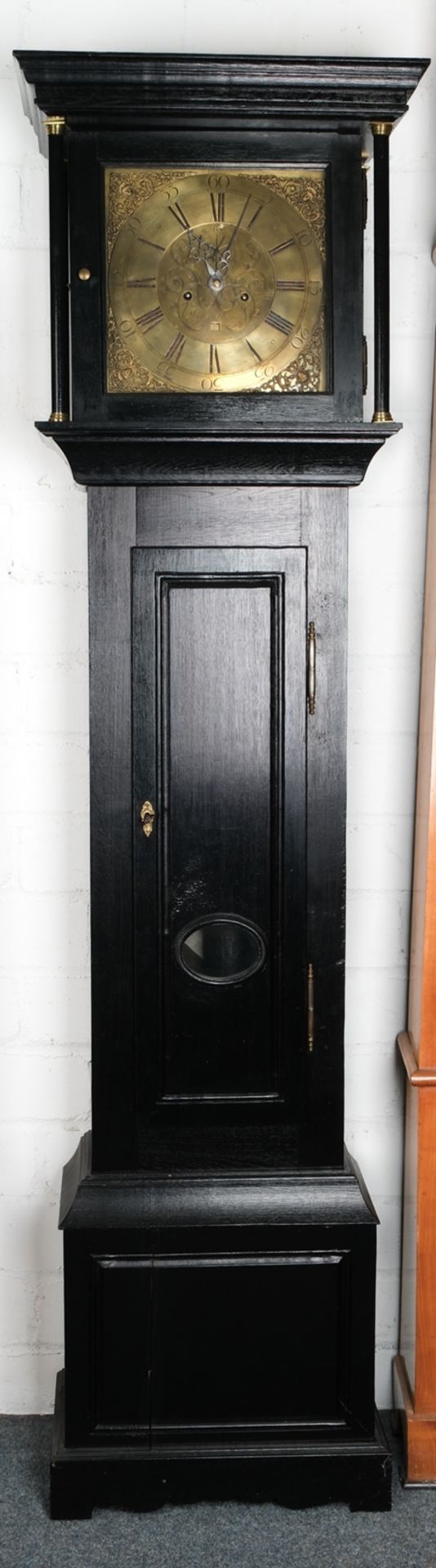 Standuhr, England, 18. Jh. und später, auf dem Zifferblatt bez. "Walter Thomas Chester", späteres G