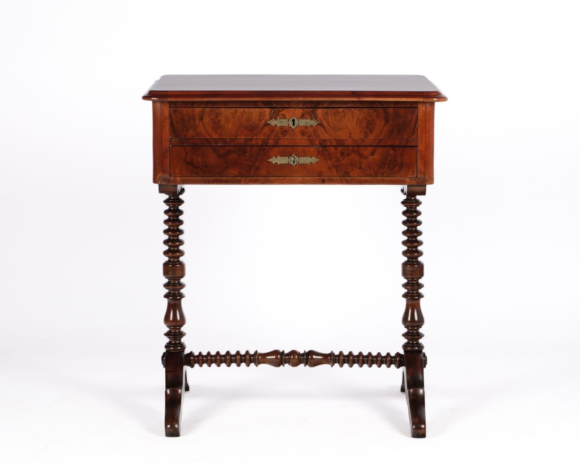 Nähtischchen, Gründerzeit, um 1880, Wurzelnuss, zwei Schübe, auf Balustergestell, 75 x 64.5 x 44 cm
