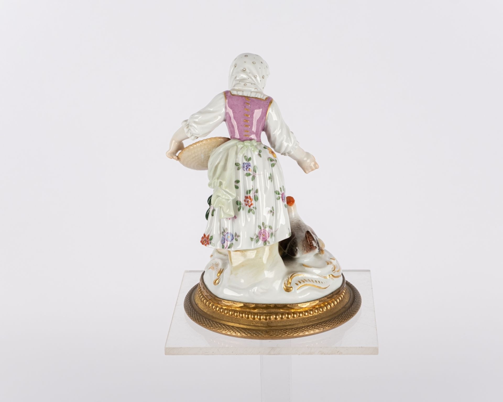 Porzellanfigur, "Mädchen, Hühner fütternd", Meissen, Schwertermarke, 1850-1924, 1. Wahl, Modellnumm - Bild 3 aus 5
