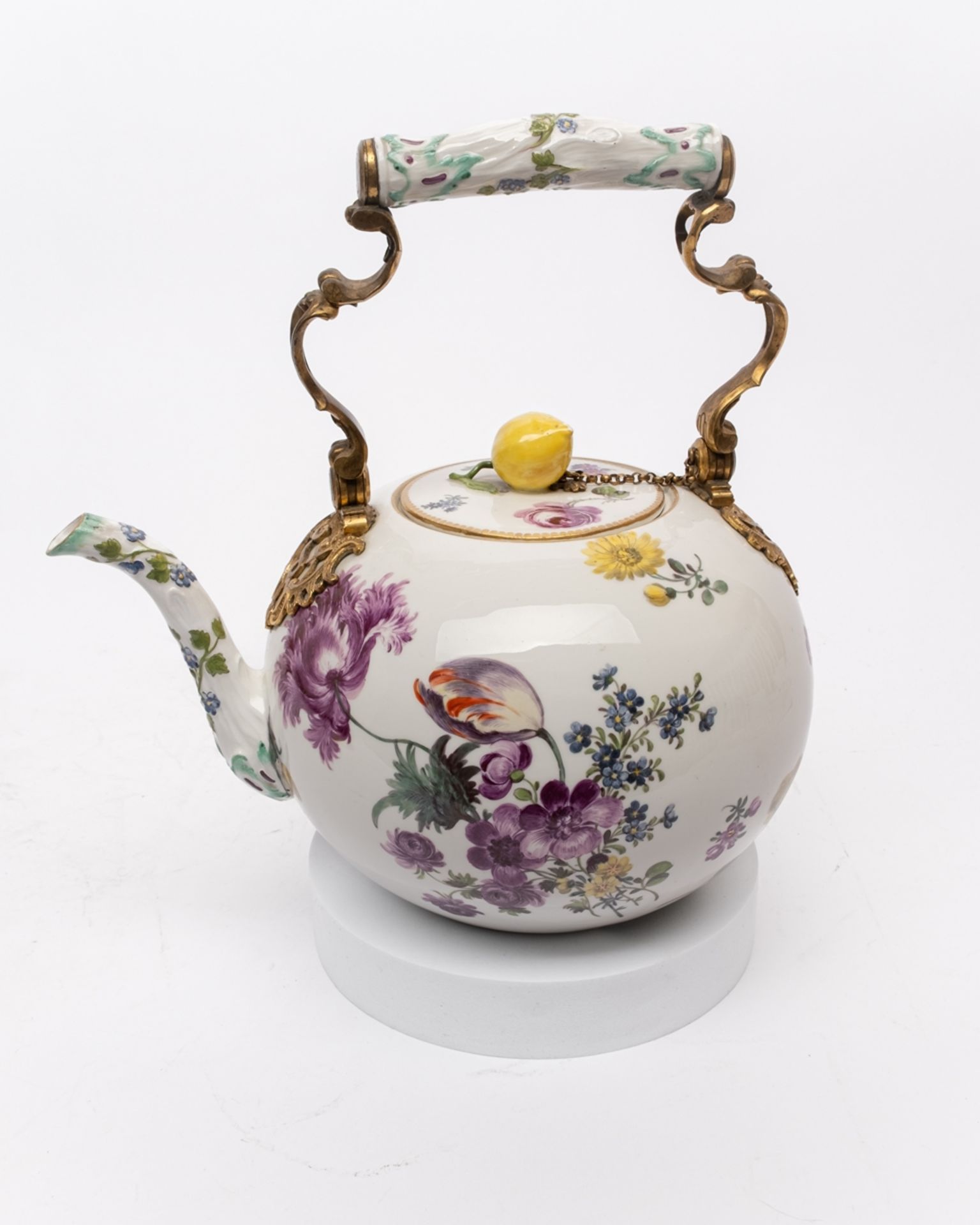 Teekanne mit Rechaud, Meissen, Schwertermarke, 18./19. Jh., große Kanne bemalt mit bunten Blumen, M - Bild 3 aus 6