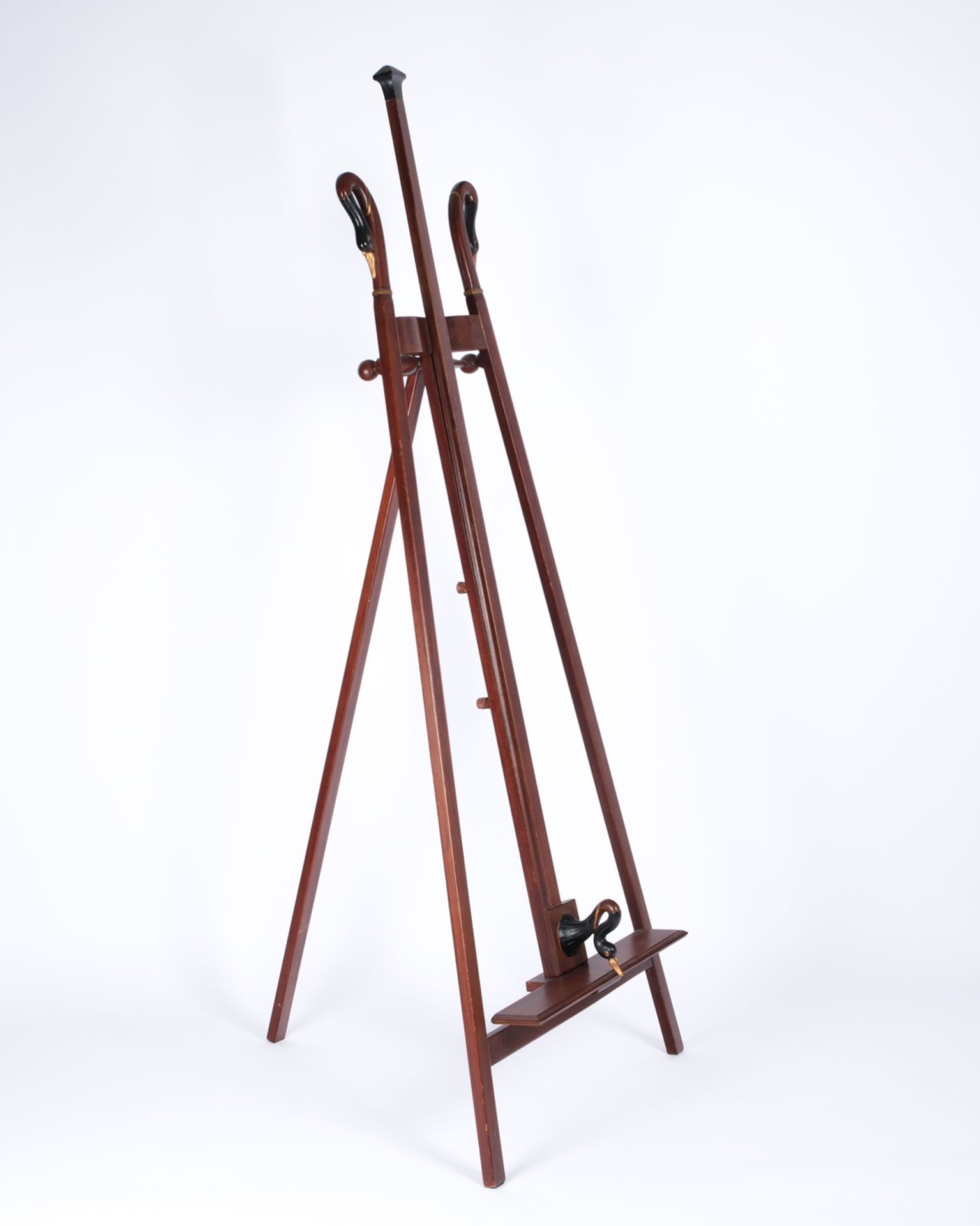 Jugendstil-Staffelei mit Schwanendekor, um 1900, H. ca. 195 cm - Bild 2 aus 4
