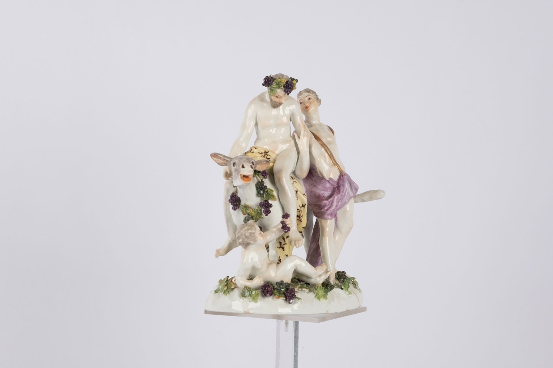 Porzellangruppe, "Der trunkene Silen", Meissen, Schwertermarke, um 1770, polychrom und goldstaffier - Bild 3 aus 8