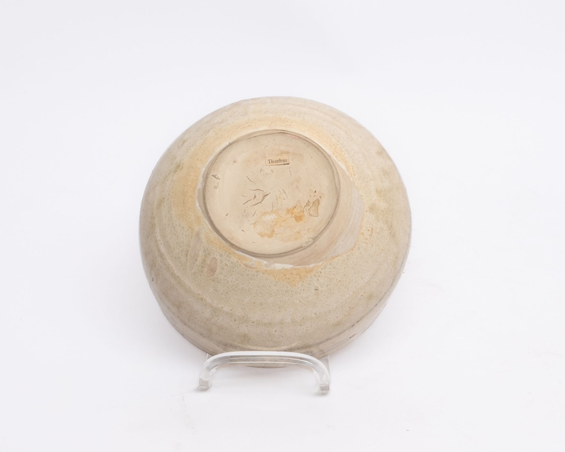 Schale, Vietnam, womöglich Tran-Dynastie 13./14. Jh., womöglich Chua Dau, Steingut, elfenbeinfarben - Bild 3 aus 3