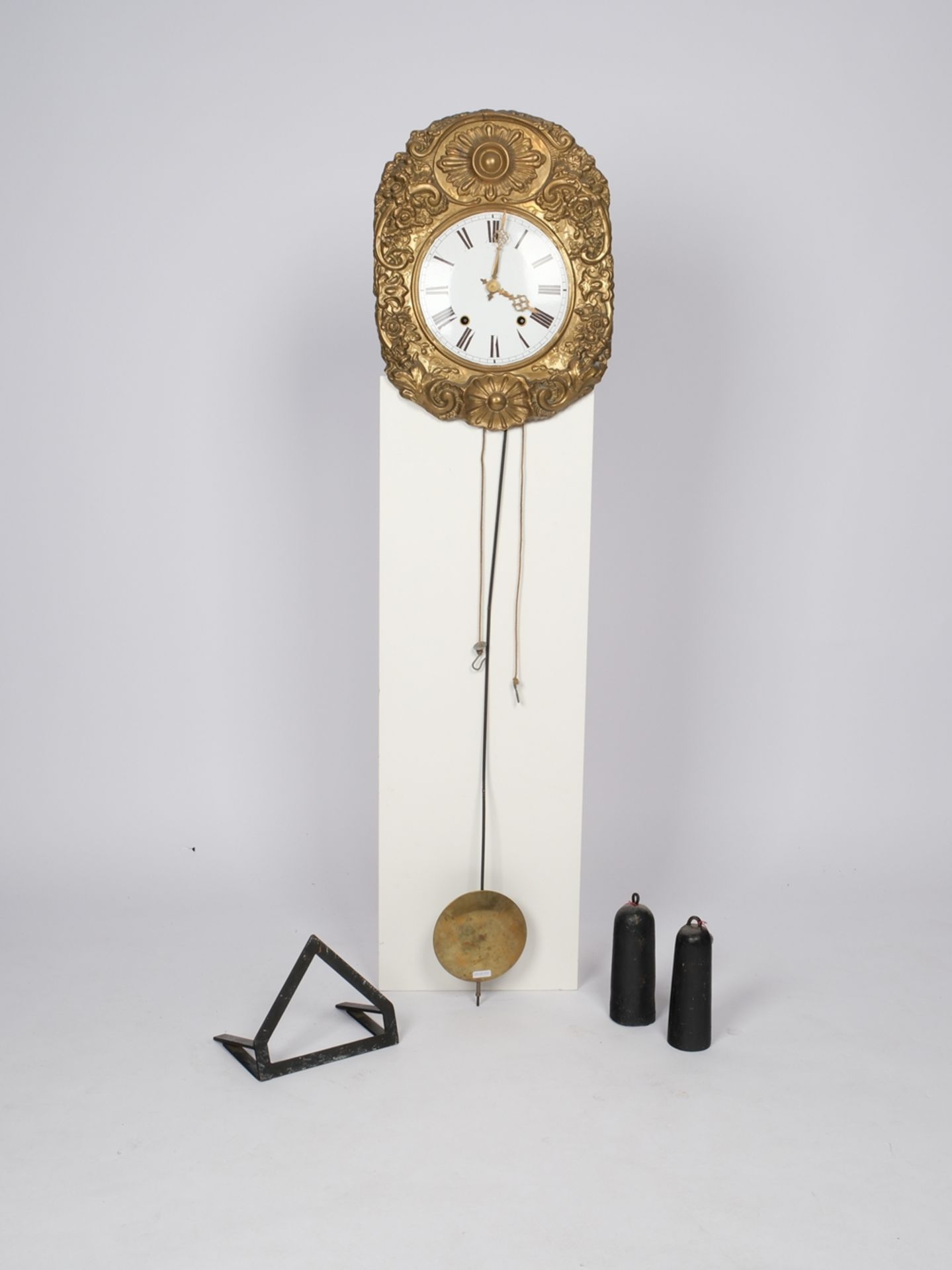 Comtoise, Frankreich, 19. Jh., Schlag auf Glocke, Faltpendel, zwei Gewichte