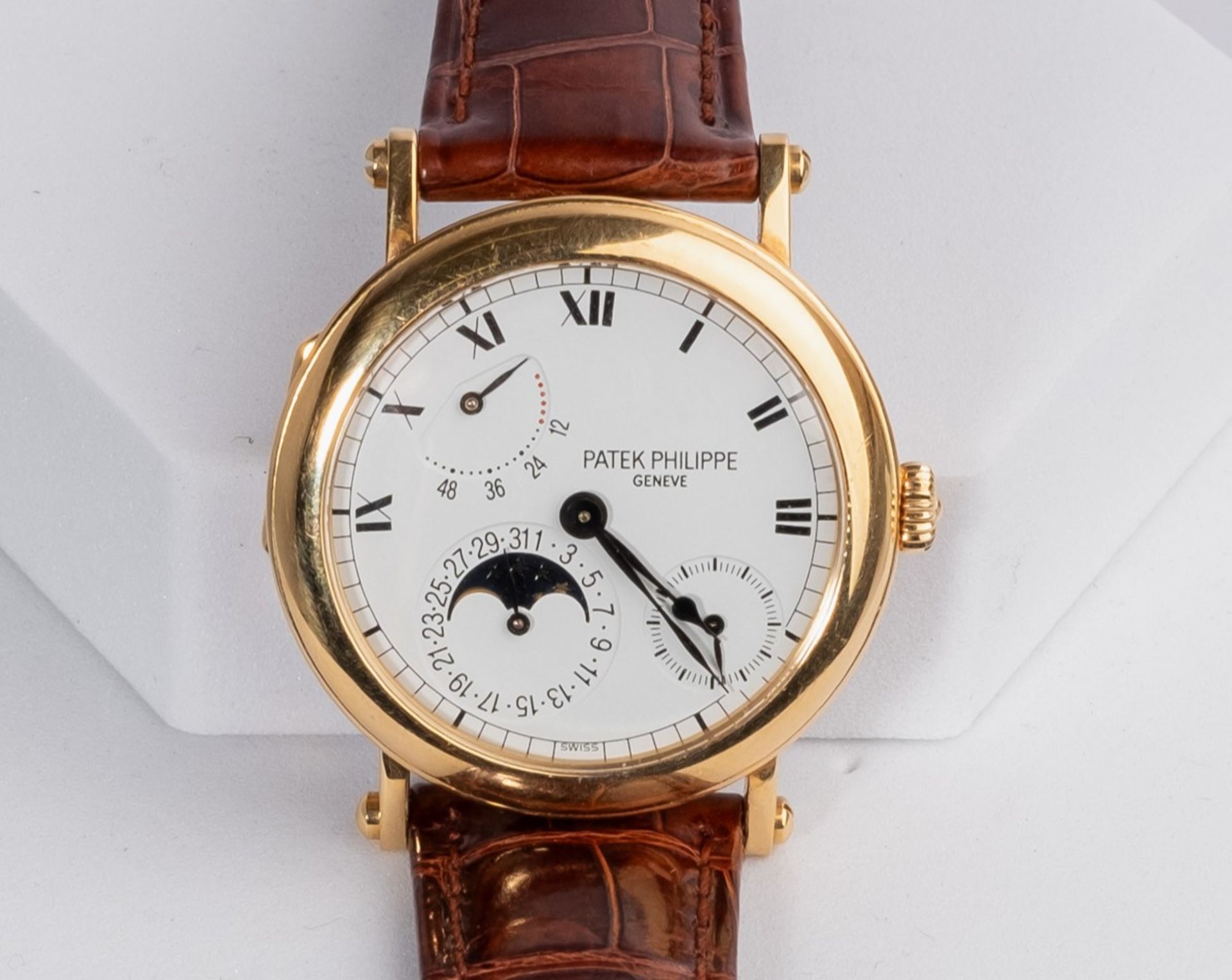 Patek Philippe Officer Complications, Ref. 5054, 18kt Gelbgold, Automatik, rundes Halbjägergehäuse  - Bild 2 aus 3