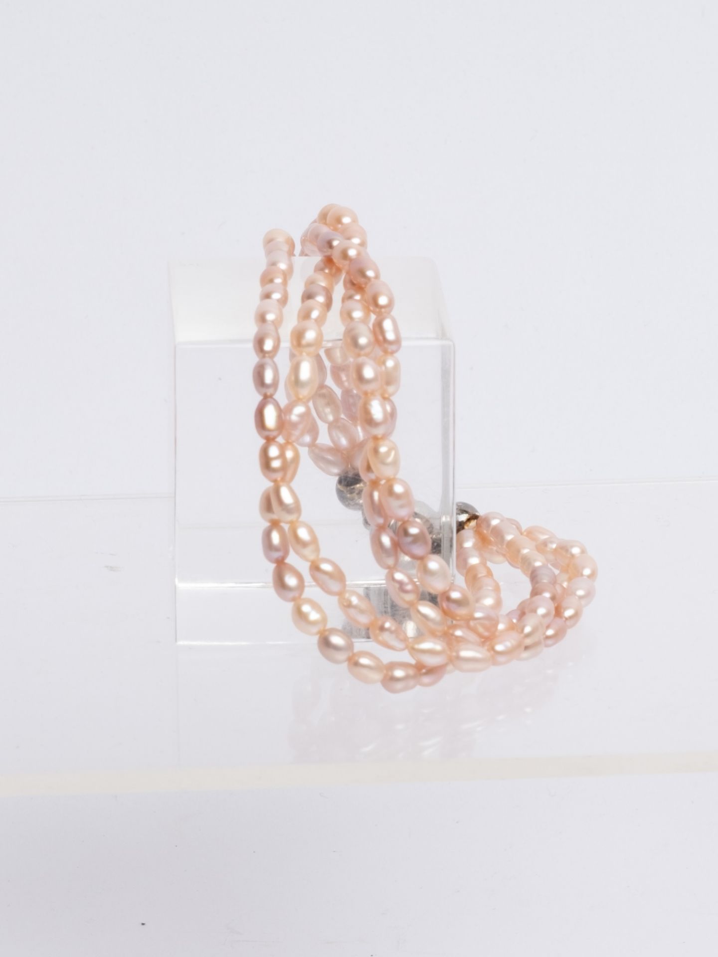 Perlarmband, vierreihig, Magnetverschluss 18kt Weißgold, Süßwasserperlen ø ca. 6/7 cm, ca. 23 cm la