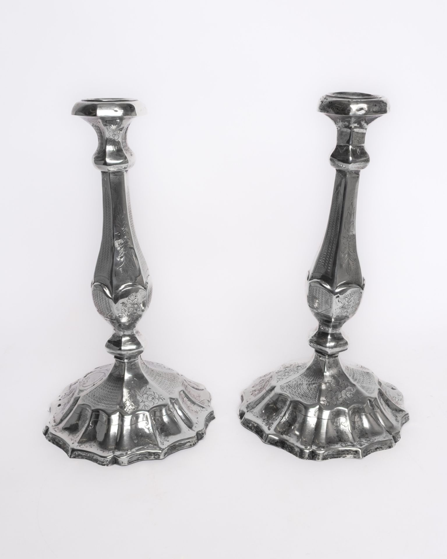 Paar Leuchter, Silber 800, Wien, 1886-1922, passig-geschweifter Rundfuß aufgewölbt, Nodus, Baluster