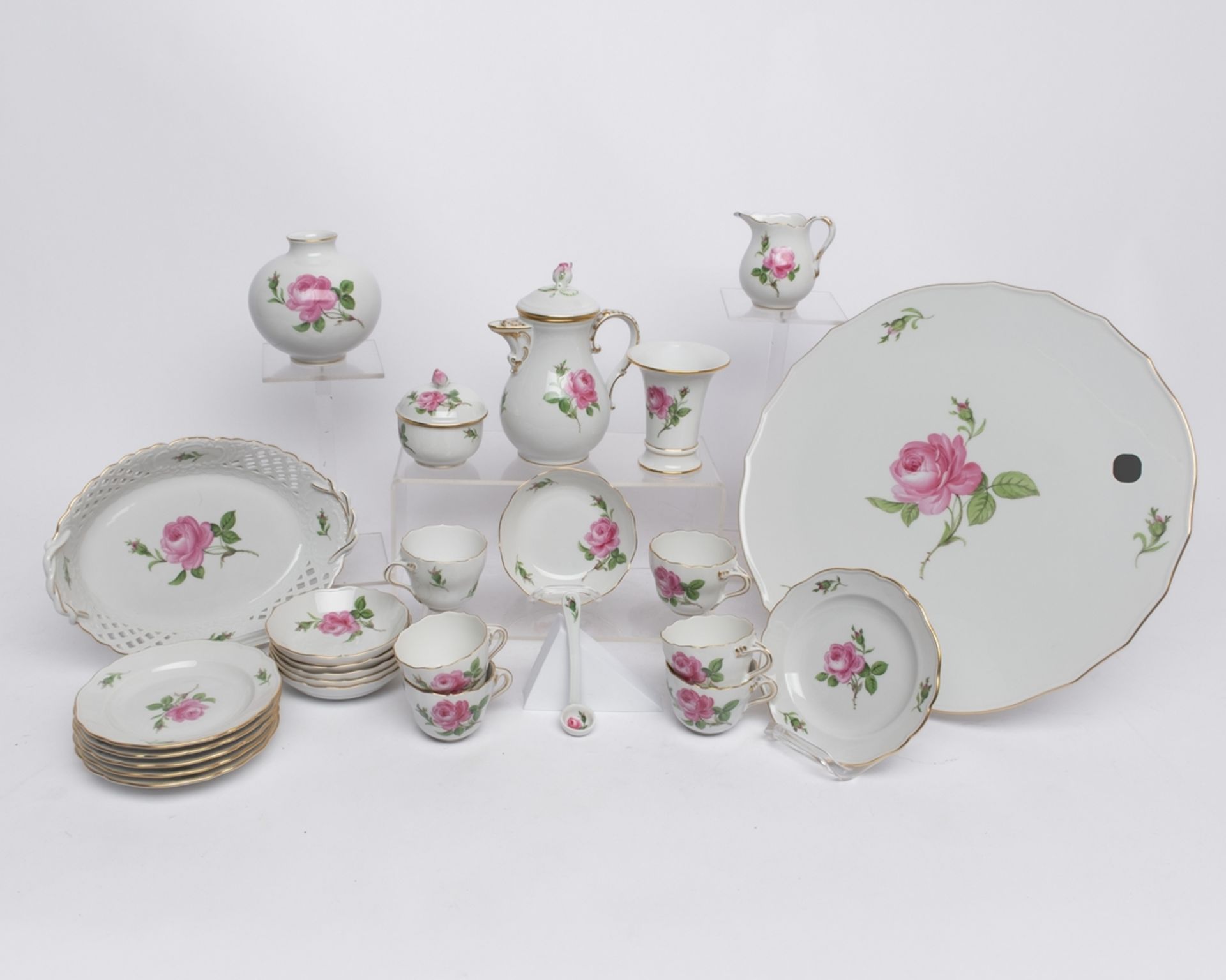 Mokkaservice, 25-tlg., Meissen, Schwertermarke, 2. Wahl, rote Rose, Goldrand: Mokkakanne (Deckelkno