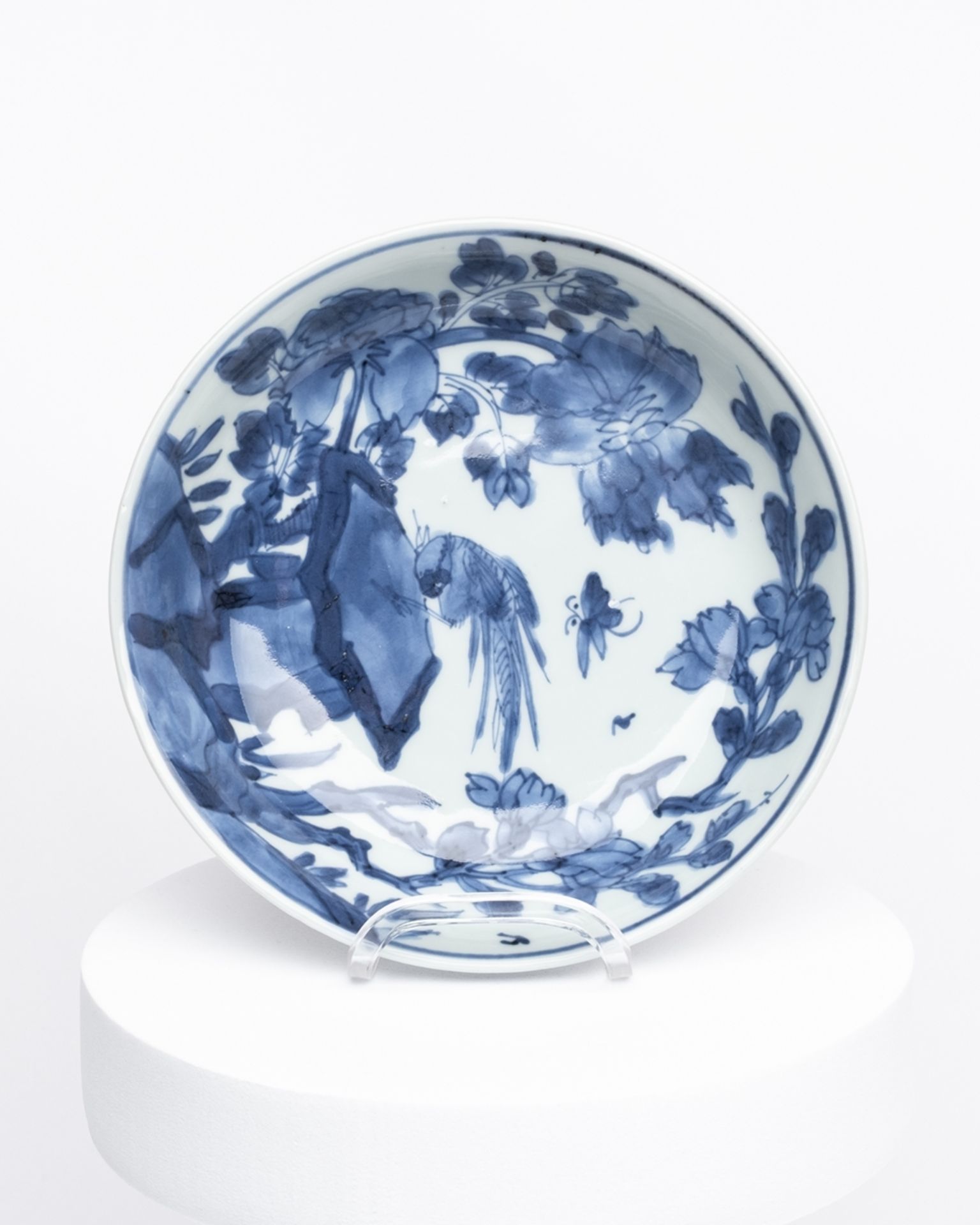 Schale, China, Kangxi, 1662-1722, Porzellan, blau-weißer Dekor mit Fasan auf einem Felsen, Päonien 