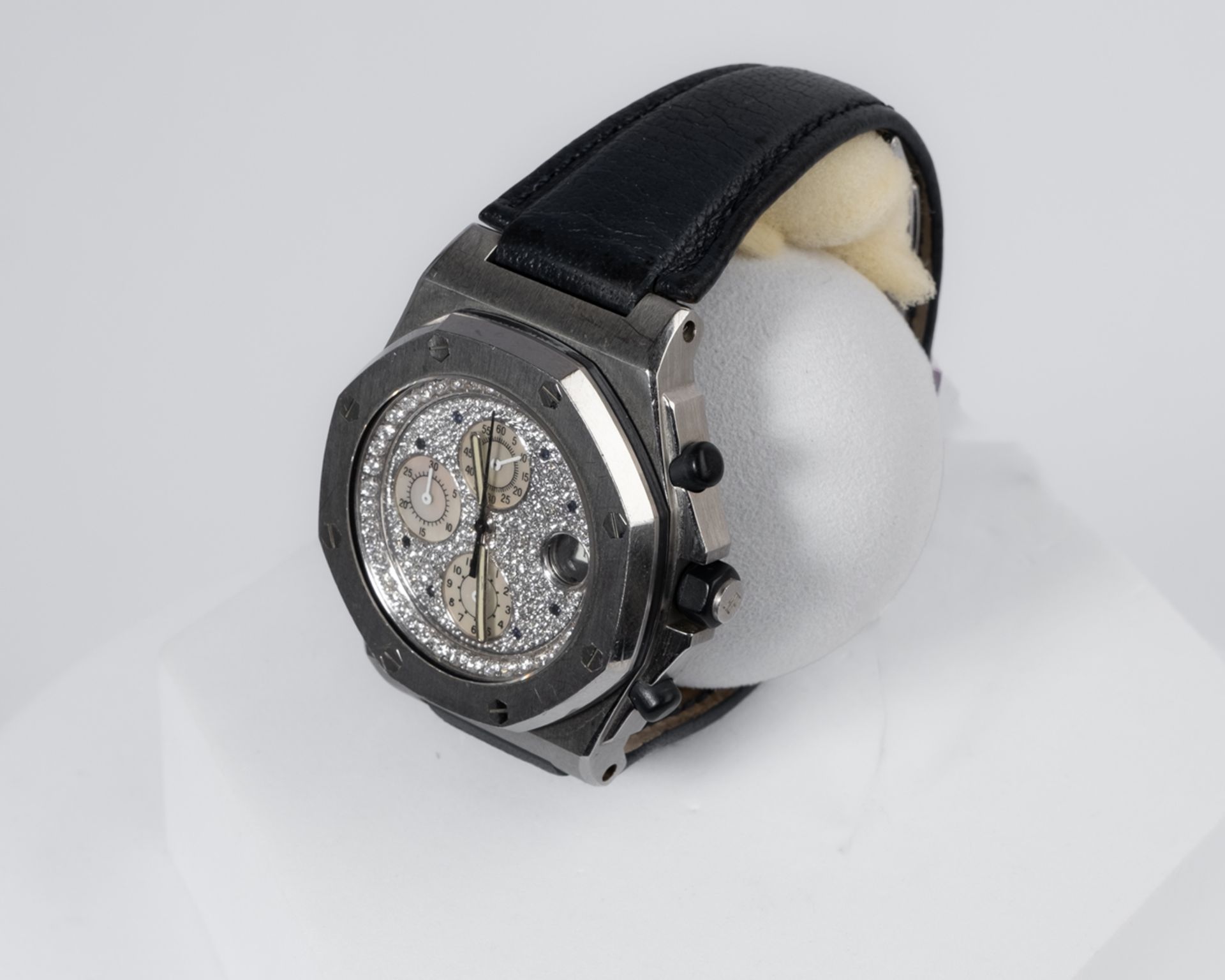 Audemars Piguet Royal Oak Offshore, D-Serie "Iced Out", Gehäuse in gebürsteten Stahl, blaues Ledera - Bild 2 aus 3