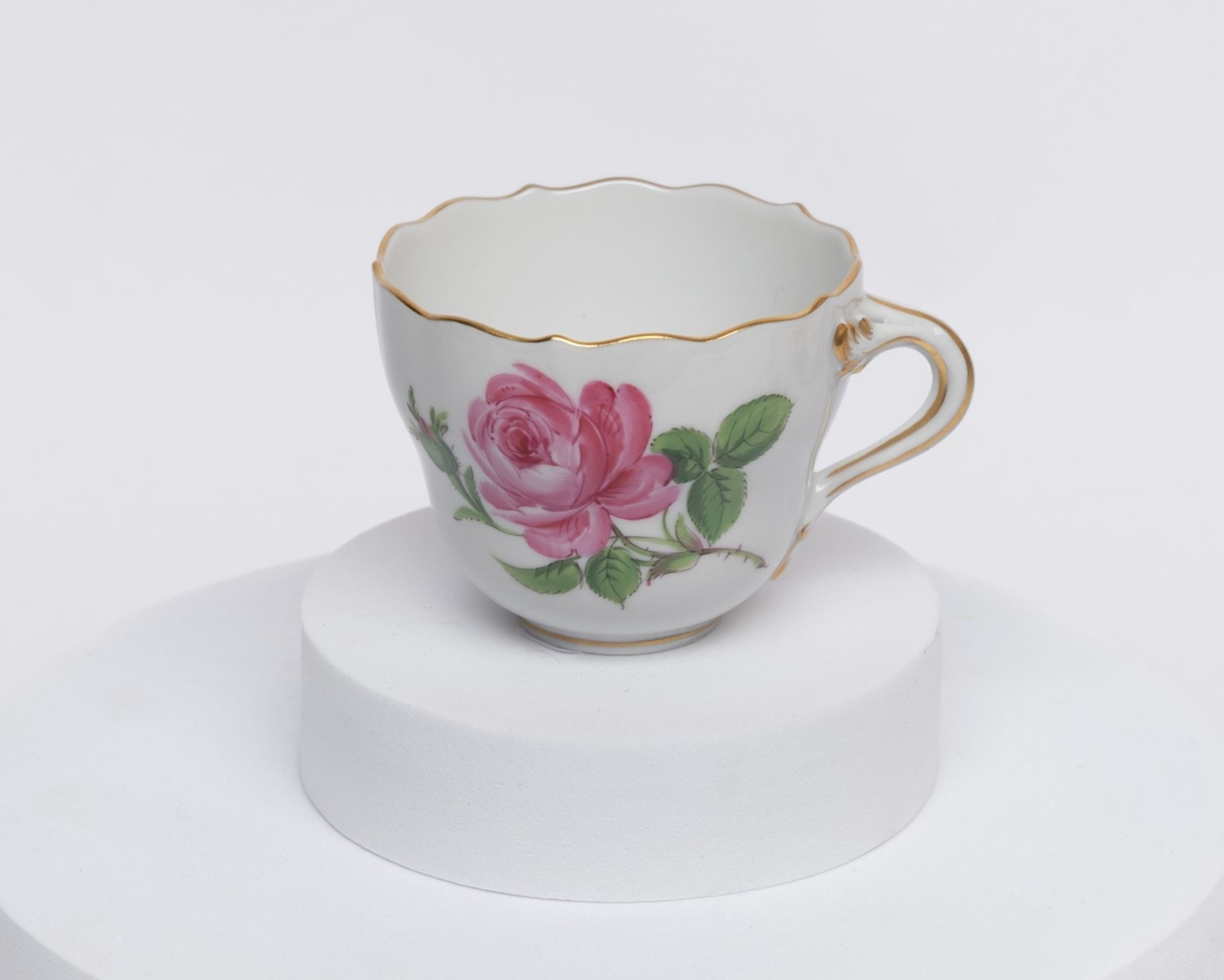 Mokkaservice, 25-tlg., Meissen, Schwertermarke, 2. Wahl, rote Rose, Goldrand: Mokkakanne (Deckelkno - Bild 2 aus 24