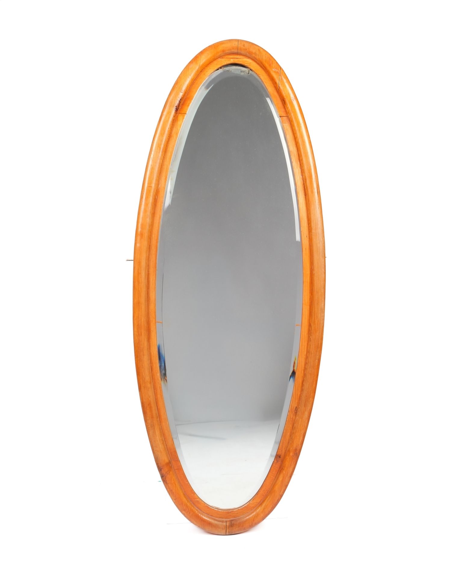 Ovaler Garderobenspiegel, 19./20. Jh., der Rahmen in Esche, facettiertes Glas, 127 x 50 cm