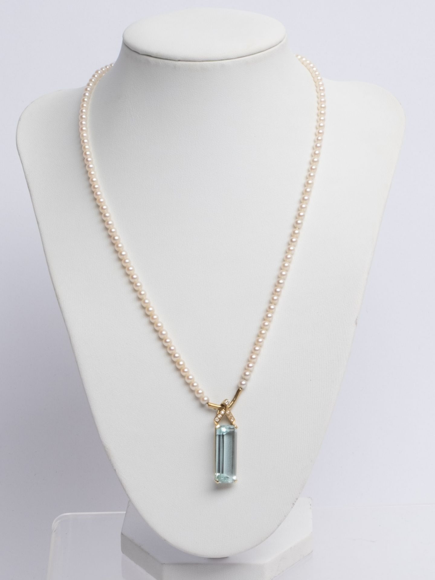 Perlcollier, 14kt Gelbgold, Aquamarinbaguette, Brillanten, Perlen, - Bild 2 aus 2