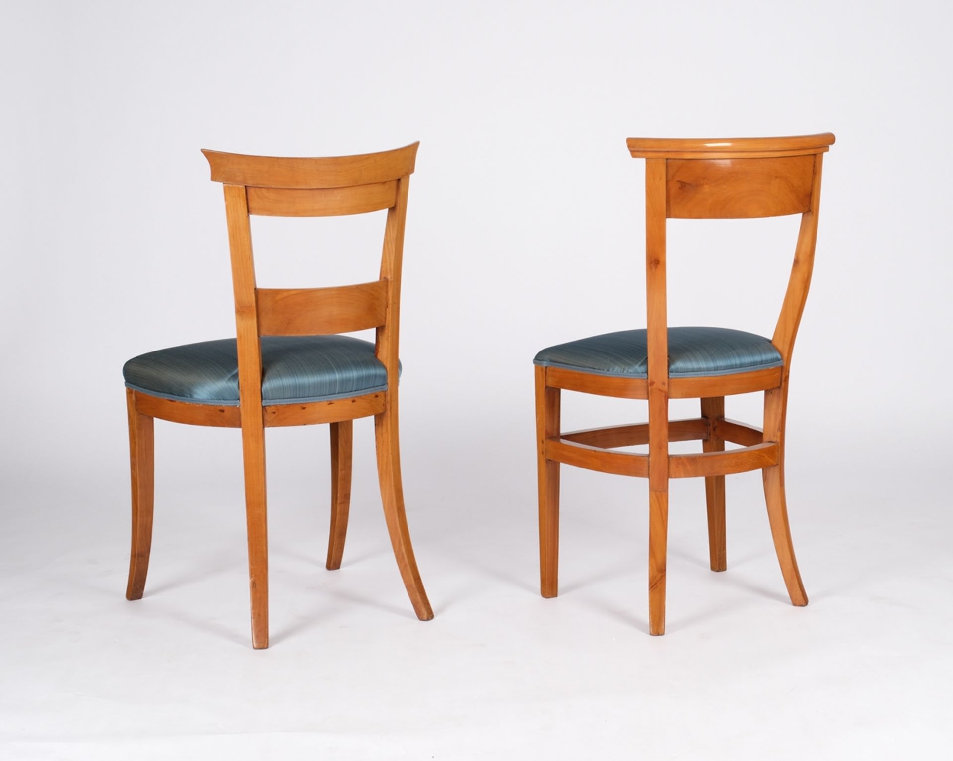 2 Paare Stühle, Biedermeier, 1. Drittel 19. Jh., Kirschbaum, grüne Polsterbezüge, H. 84 - 87 cm, gu - Bild 4 aus 4