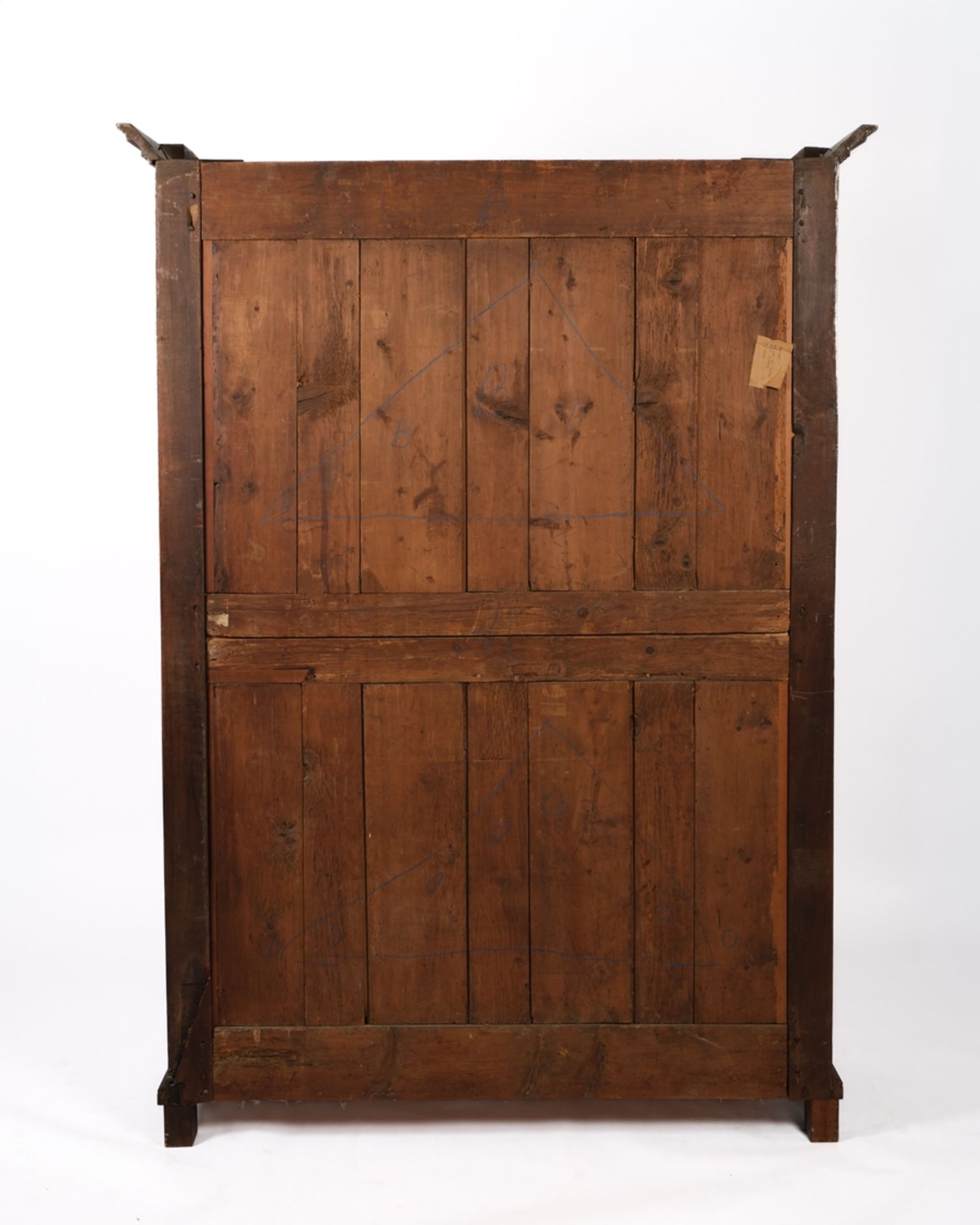 Waadtländer Schrank, Schweiz, 18./19. Jh., Nussbaum massiv, zweitüriger Korpus mit gerundeten Ecken - Bild 4 aus 4