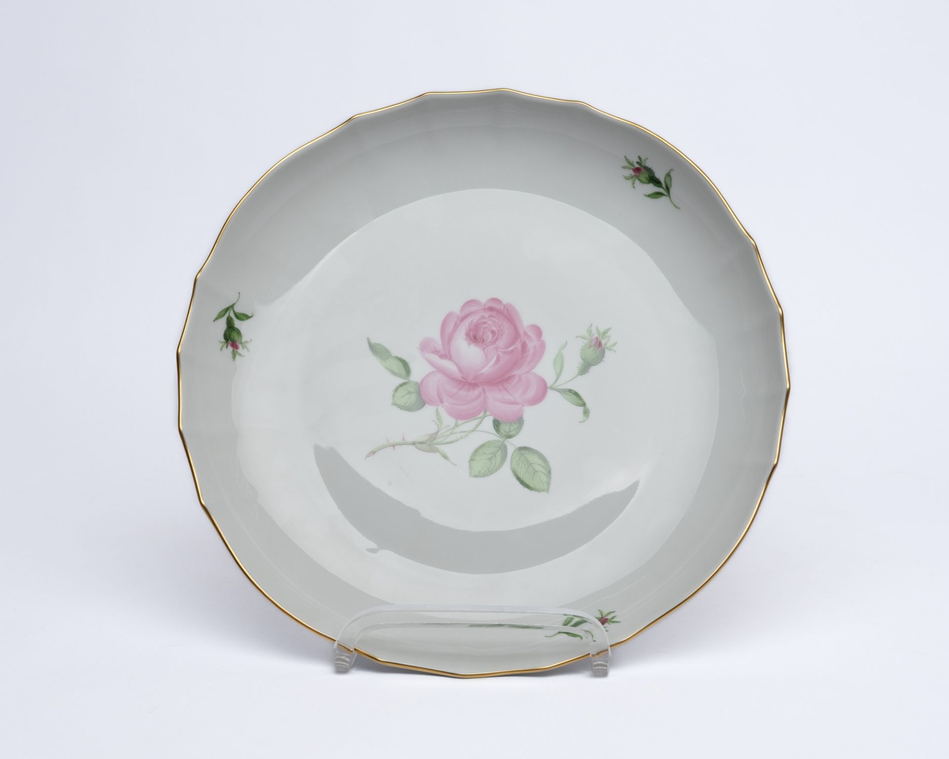 6 Kaffeegedecke, Gebäckplatte, Meissen, Schwertermarke, 1./meist 2. Wahl, rote Rose, Goldrand, 6.5  - Bild 6 aus 7