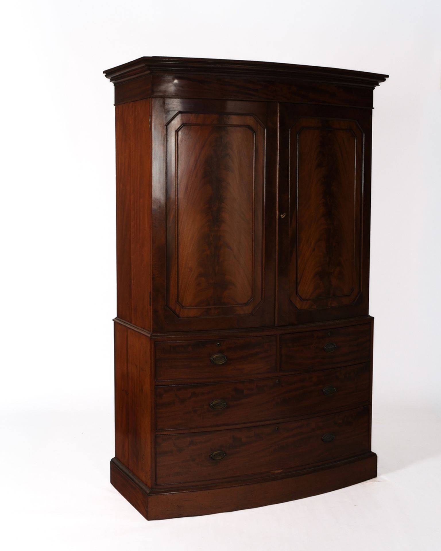 Aufsatzschrank, sog. "Linnen Press", England, 1. Drittel 20. Jh., Entwurf nach Sheraton, Korpus mit - Bild 3 aus 4