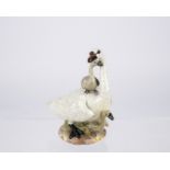Porzellanfigur, "Schwan mit Jungen", Meissen, Schwertermarke, 1850-1924, 2. Wahl, Modellnummer E. 1