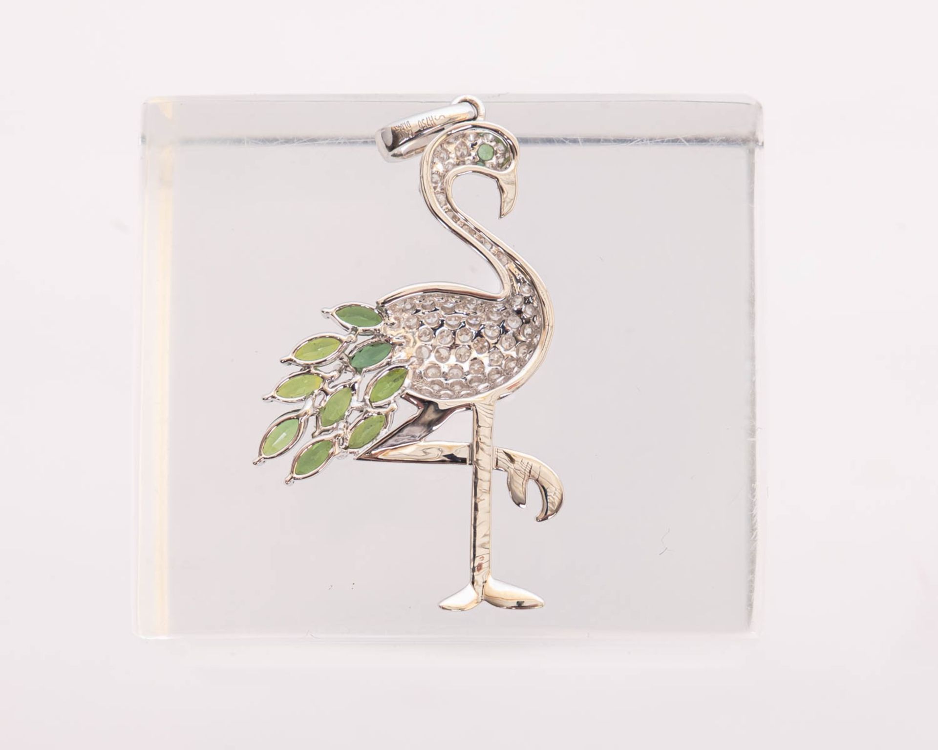 Anhänger, 'Flamingo', 18kt Weißgold, Brillanten zus. ca. 1.04 ct. etwa tw/vsi-si, 10 Turmaline zus. - Bild 2 aus 2