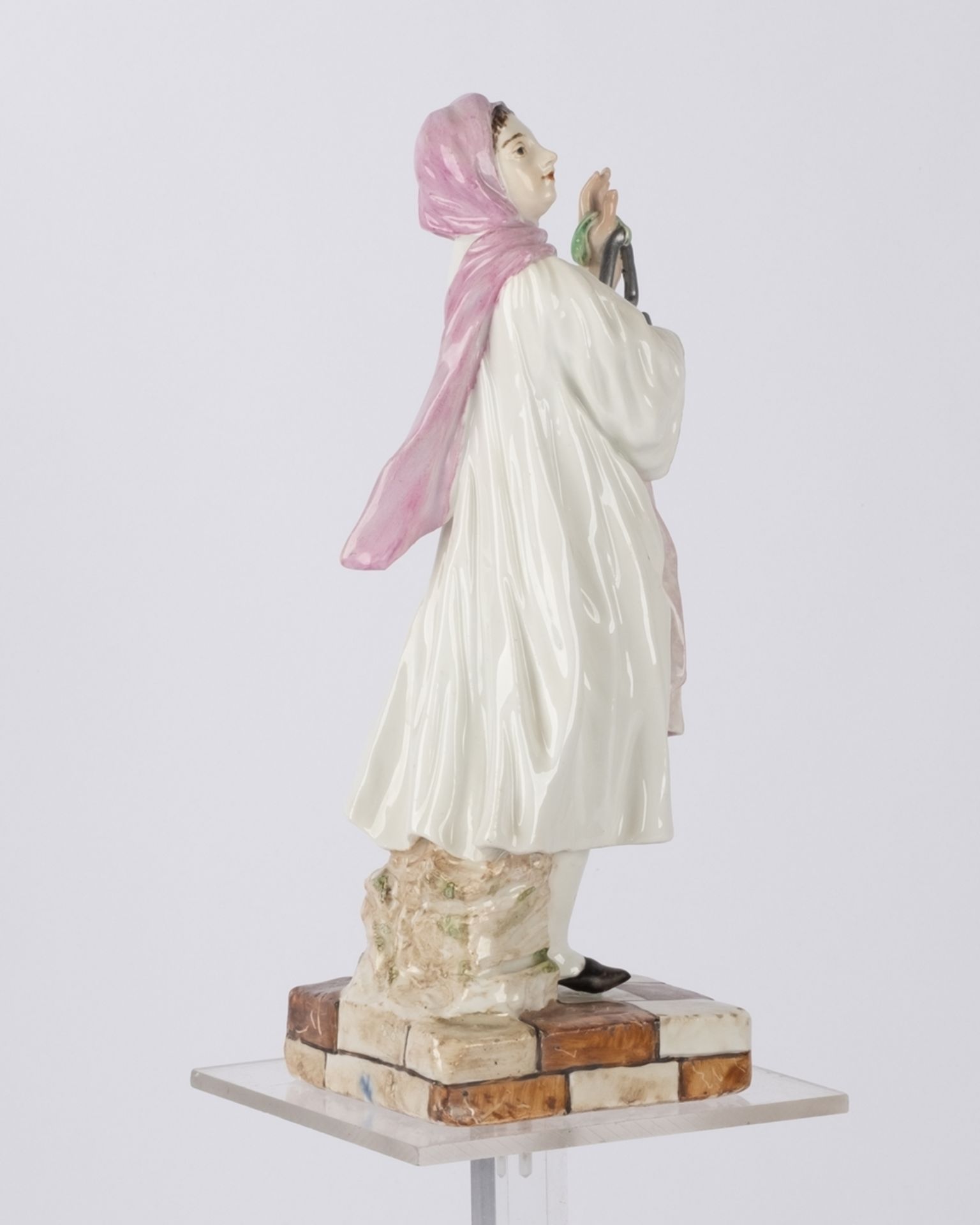 Porzellanfigur, "Griechische Musikantin", Meissen, Schwertermarke, 2. Hälfte 18. Jh., polychrom und - Bild 3 aus 6
