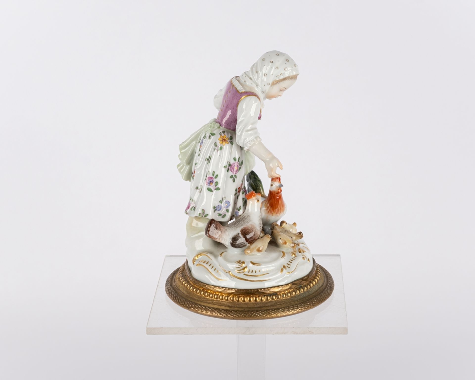 Porzellanfigur, "Mädchen, Hühner fütternd", Meissen, Schwertermarke, 1850-1924, 1. Wahl, Modellnumm - Bild 4 aus 5