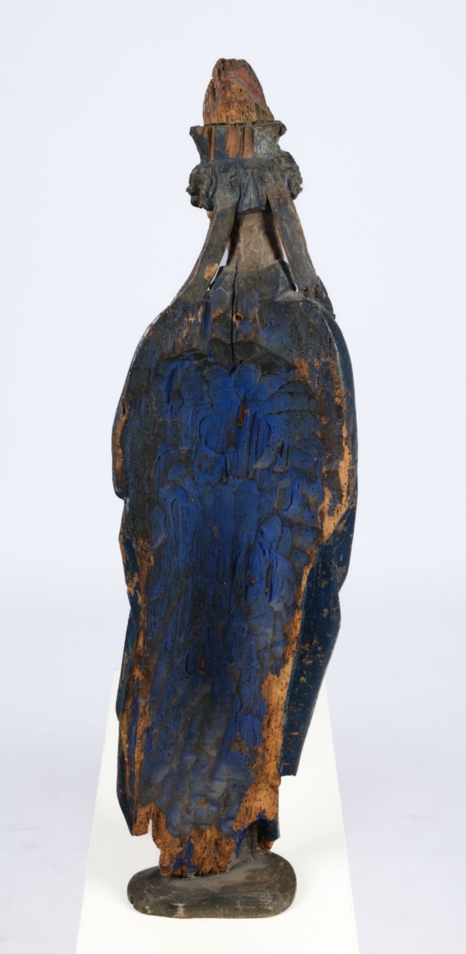 "Heiliger Bischof", Salzburg oder Tirol um 1450, Holz, dreiviertelrund geschnitzt, farbig gefasst,  - Bild 3 aus 6