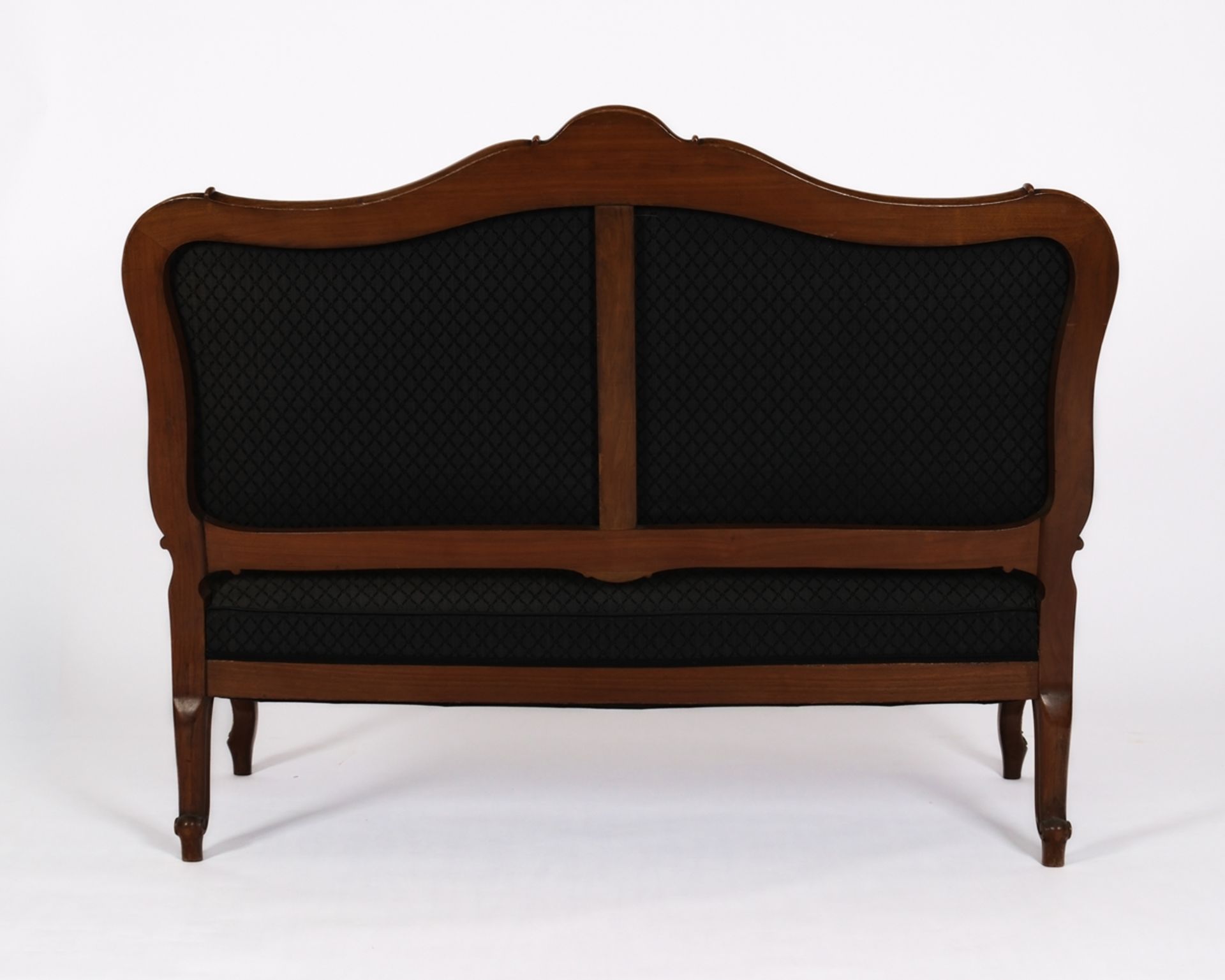 Sitzgarnitur im Dresdner Barock-Stil, um 1900, Nussbaum geschnitzt, beinhaltet eine gepolsterte Sit - Bild 7 aus 10