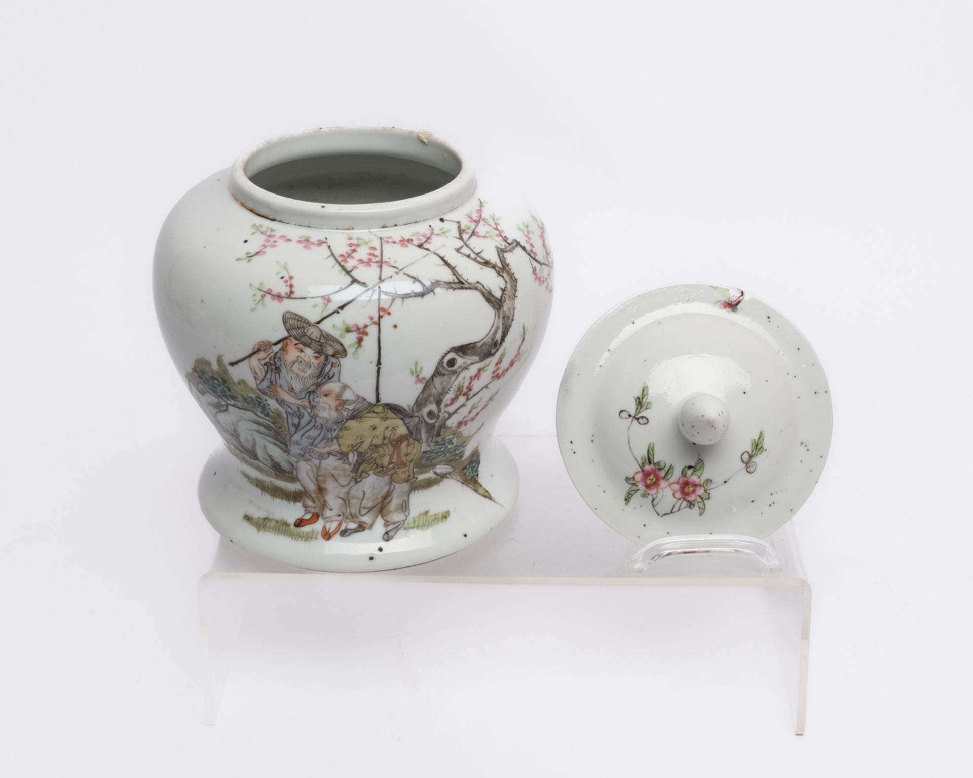 4 Deckeltöpfe, China, um 1920, frühe Republikzeit, Porzellan, famille rose, Balusterform, verschied - Bild 3 aus 5