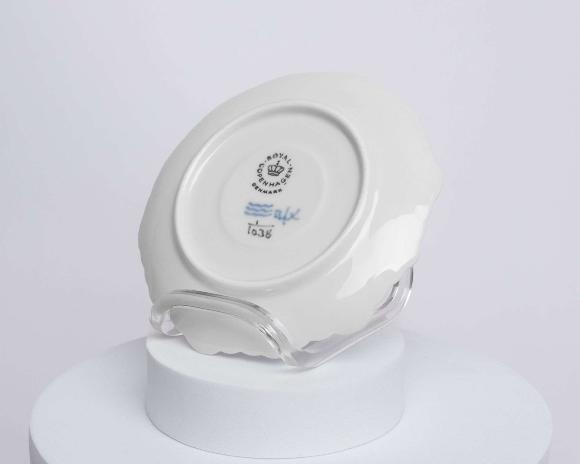 6 Mokkatassen mit Untertassen, Royal Kopenhagen, Musselmalet, Vollspitze, Modellnummer 1038 bzw. 05 - Bild 5 aus 5