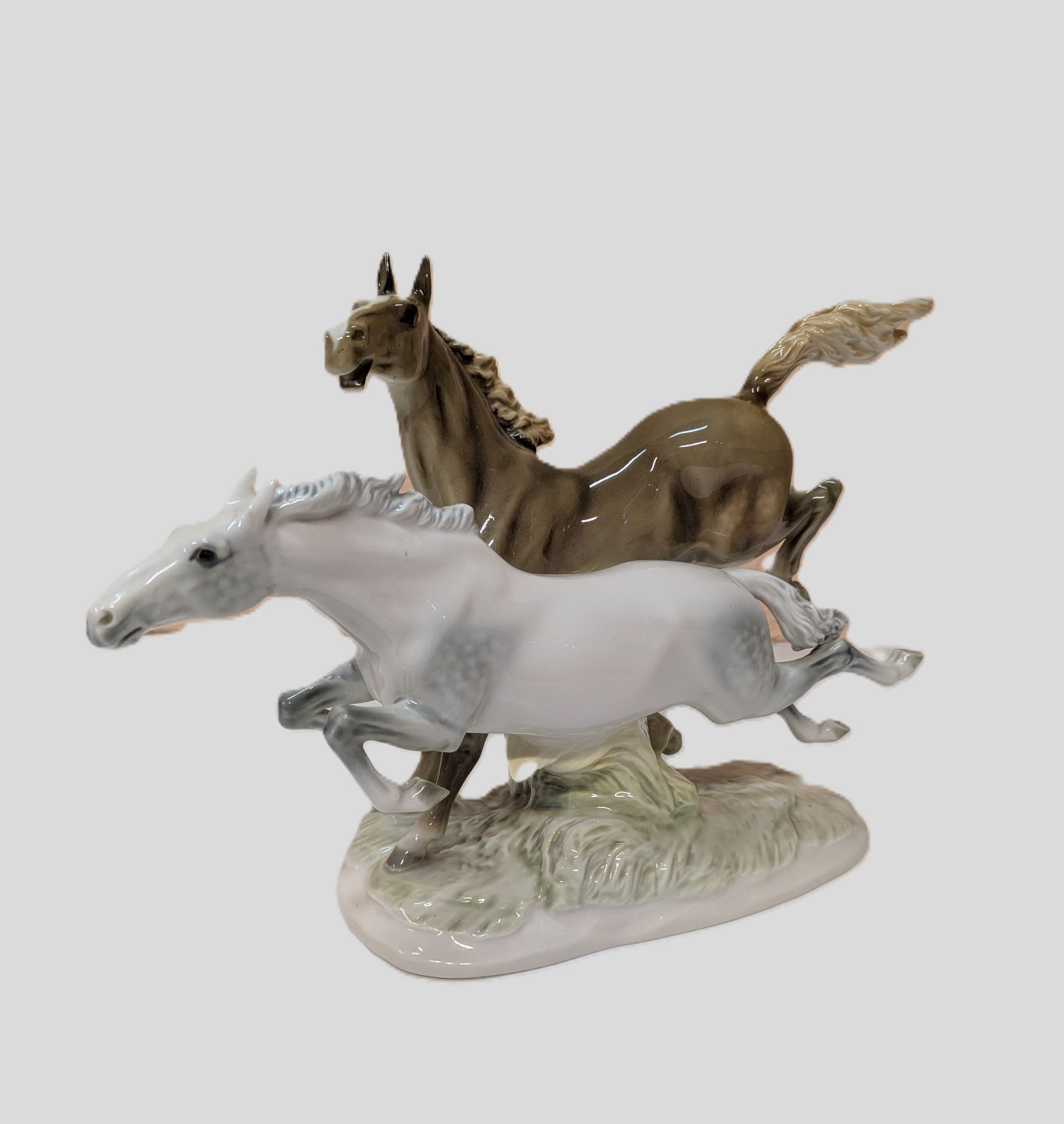 Porzellangruppe, "In Freiheit", Hutschenreuther, Germany, Kunstabteilung, Modellnummer 8023, polych