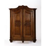 Klassizistischer Bodenseeschrank, dat. 1803, Nussbaum massiv, mittig teilbarer Korpus mit zwei Türe