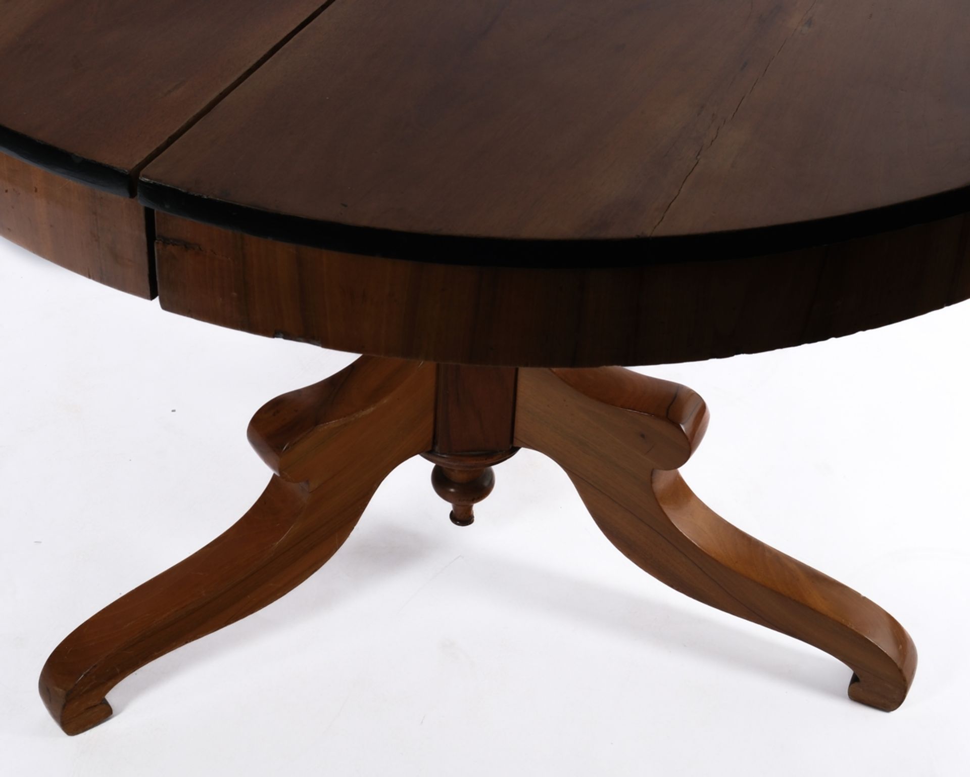 Runder Ausziehtisch, Biedermeier, 19. Jh., Marriage aus älterer Platte und jüngerem dreipassigen Ge - Bild 3 aus 5