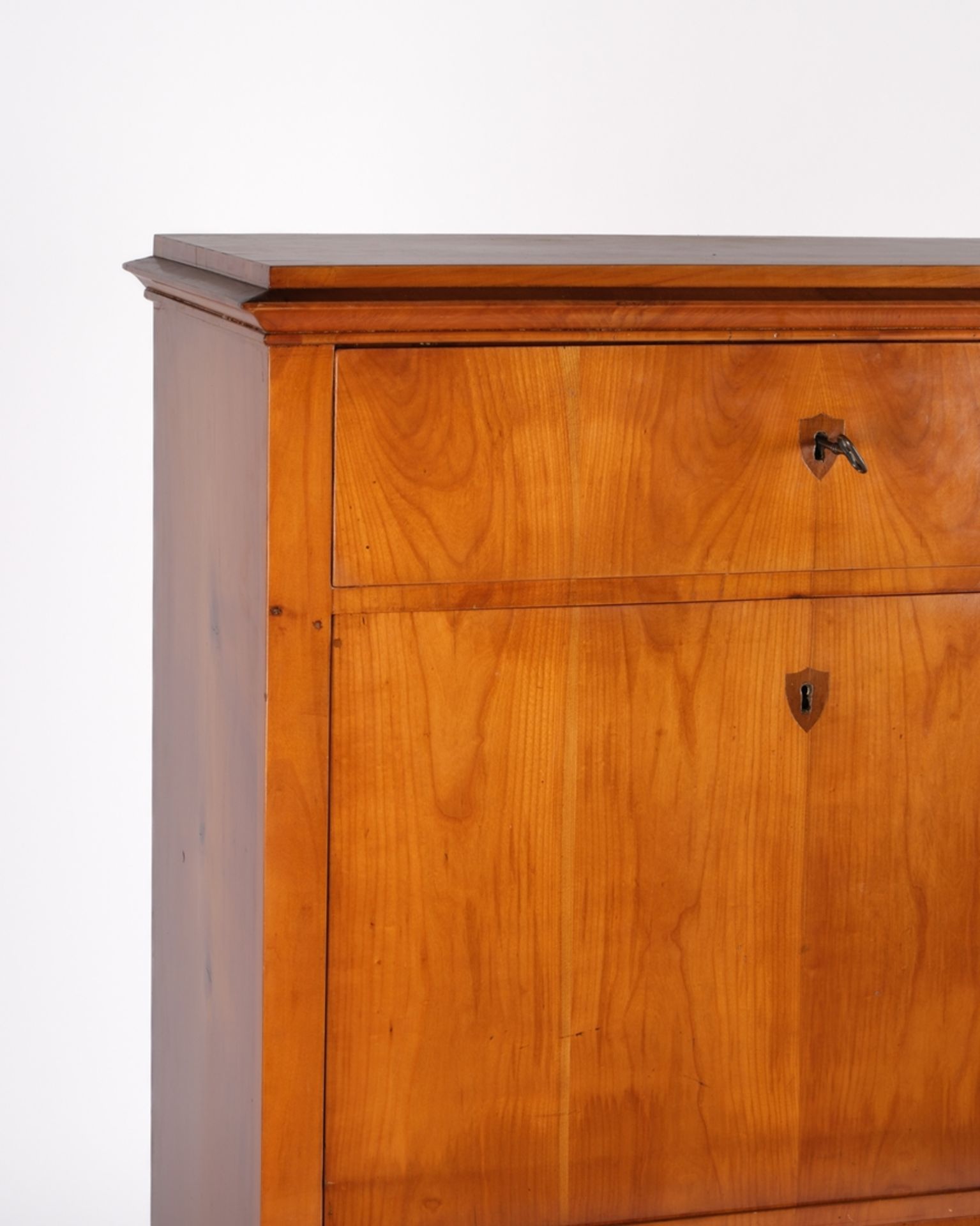 Biedermeiersekretär, süddt., um 1825, Kirschbaum furniert auf Weichholz, hochrechteckiger Korpus mi - Bild 3 aus 6
