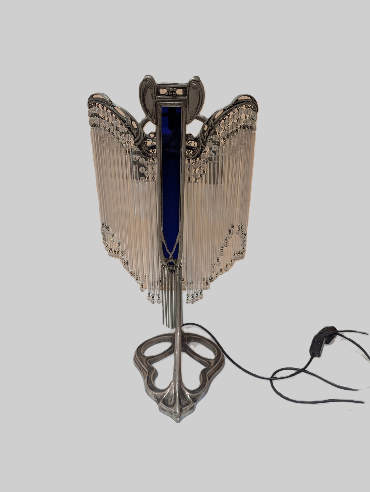 Tischlampe, im Jugendstil, 20. Jh., Metall, vernickelt, reicher Behang mit farblosen Glasstäben, Gl
