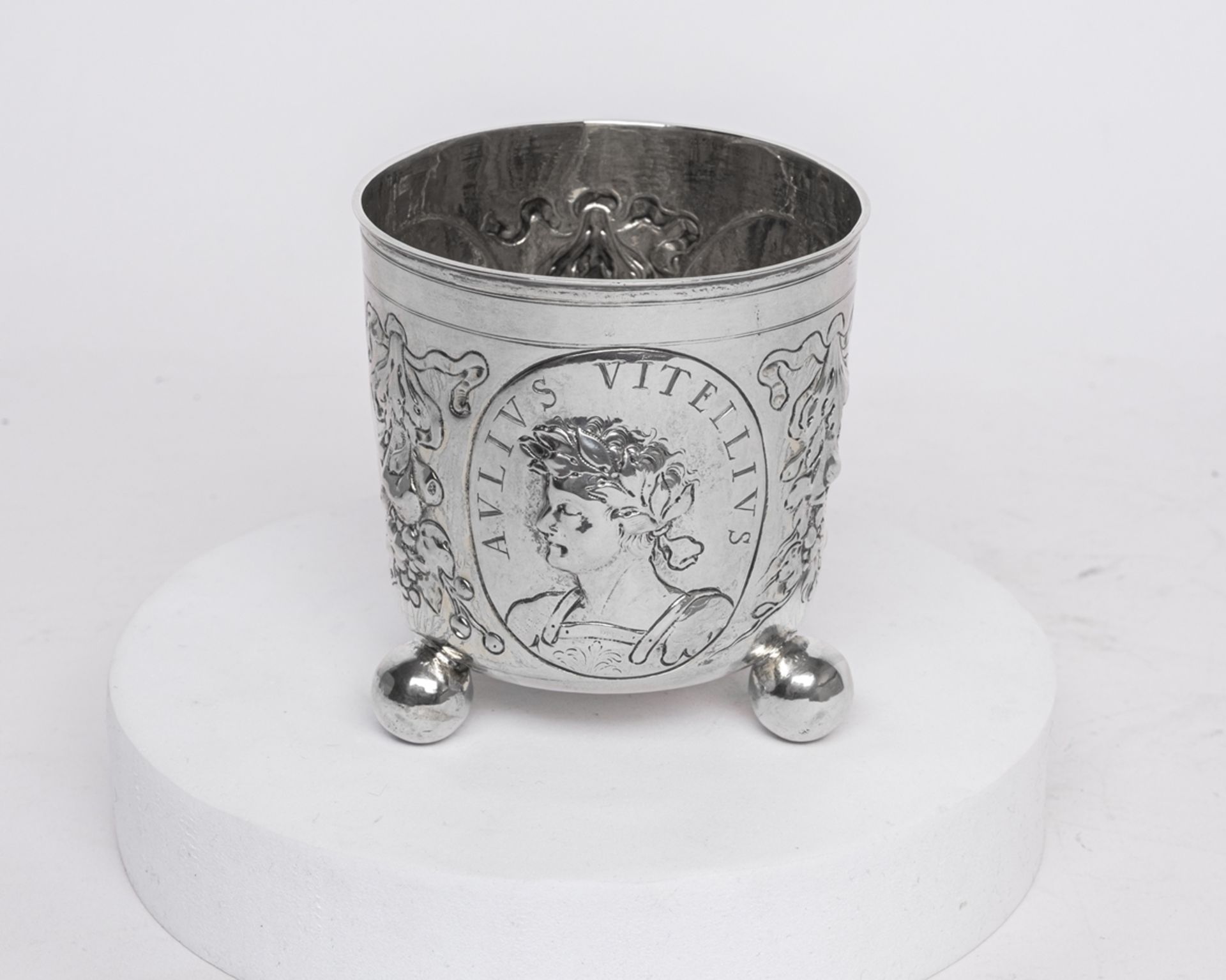 Kugelfußbecher, Silber, Augsburg, um 1697, Stadtmarke, Meistermarke DB (David Baumann), Tremolierst
