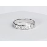 Halbmemoire-Ring, 14kt Weißgold, 6 Brillanten zus. ca. 0.36 ct., ca. 3.2 g, RM 58