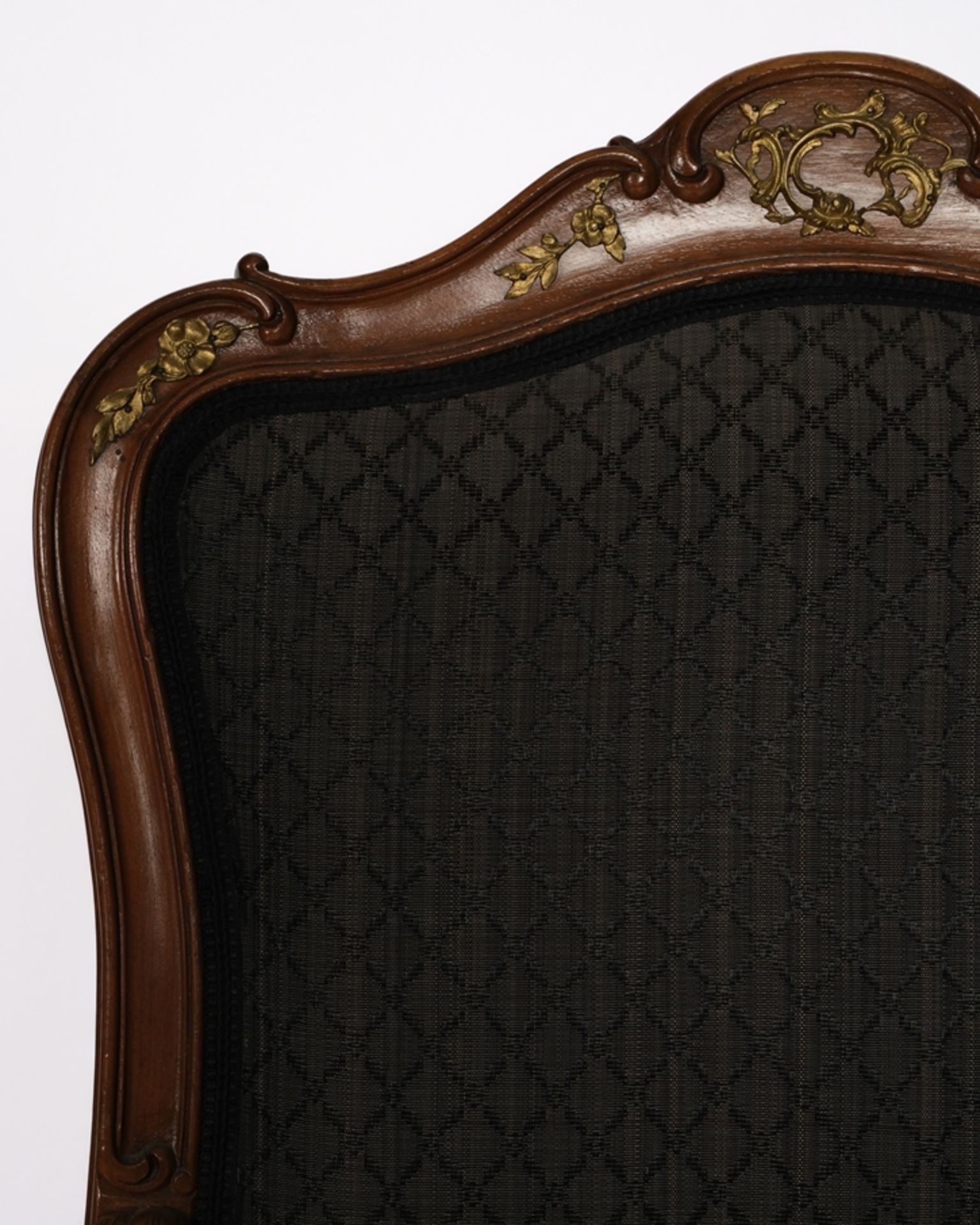 Sitzgarnitur im Dresdner Barock-Stil, um 1900, Nussbaum geschnitzt, beinhaltet eine gepolsterte Sit - Bild 10 aus 10