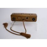 Stülpkasten, Japan, 19. Jh., außen mit Nashiji überzogen, verziert mit chinesischen Münzen mit der 