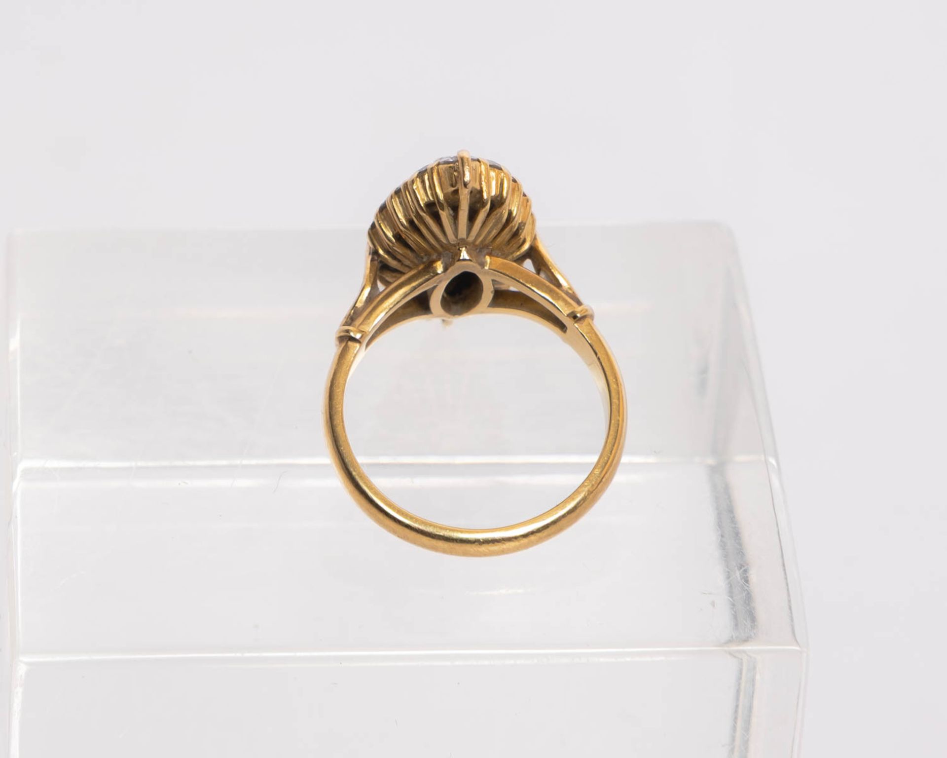 Ring, 18kt Gelbgold, 23 Brillanten, 7.3 g, RM 49 - Bild 3 aus 3
