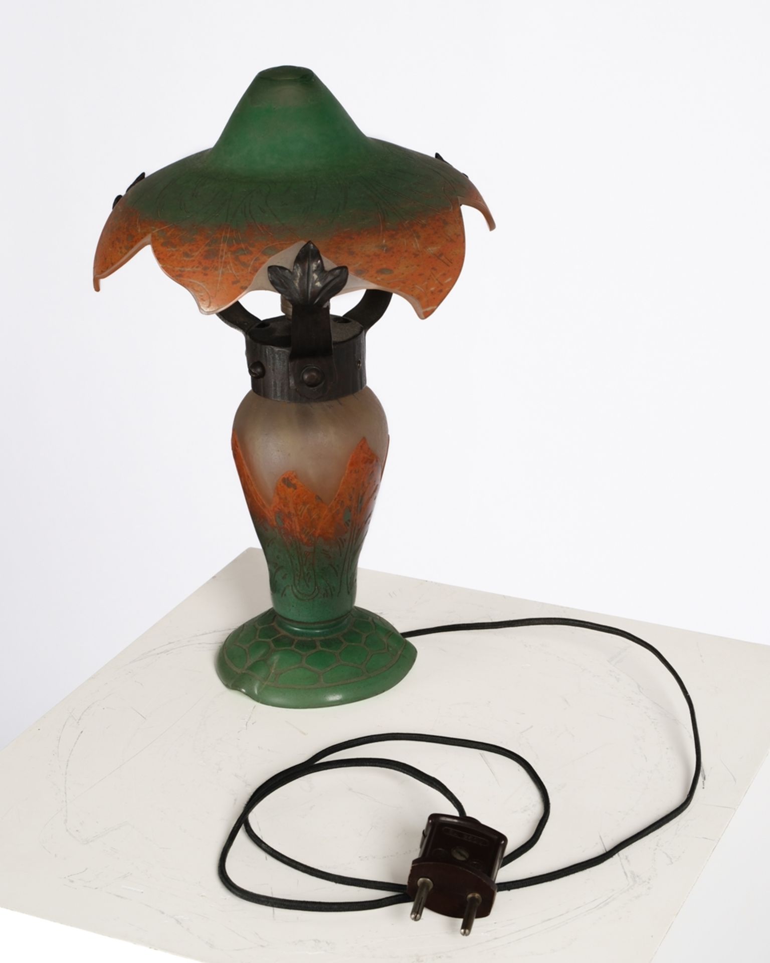 Tischlampe, "Feuilles d'oseille", Verreries Schneider, Epinay-sur-Seine, 1918-1922, Glas, grüner un - Bild 4 aus 4
