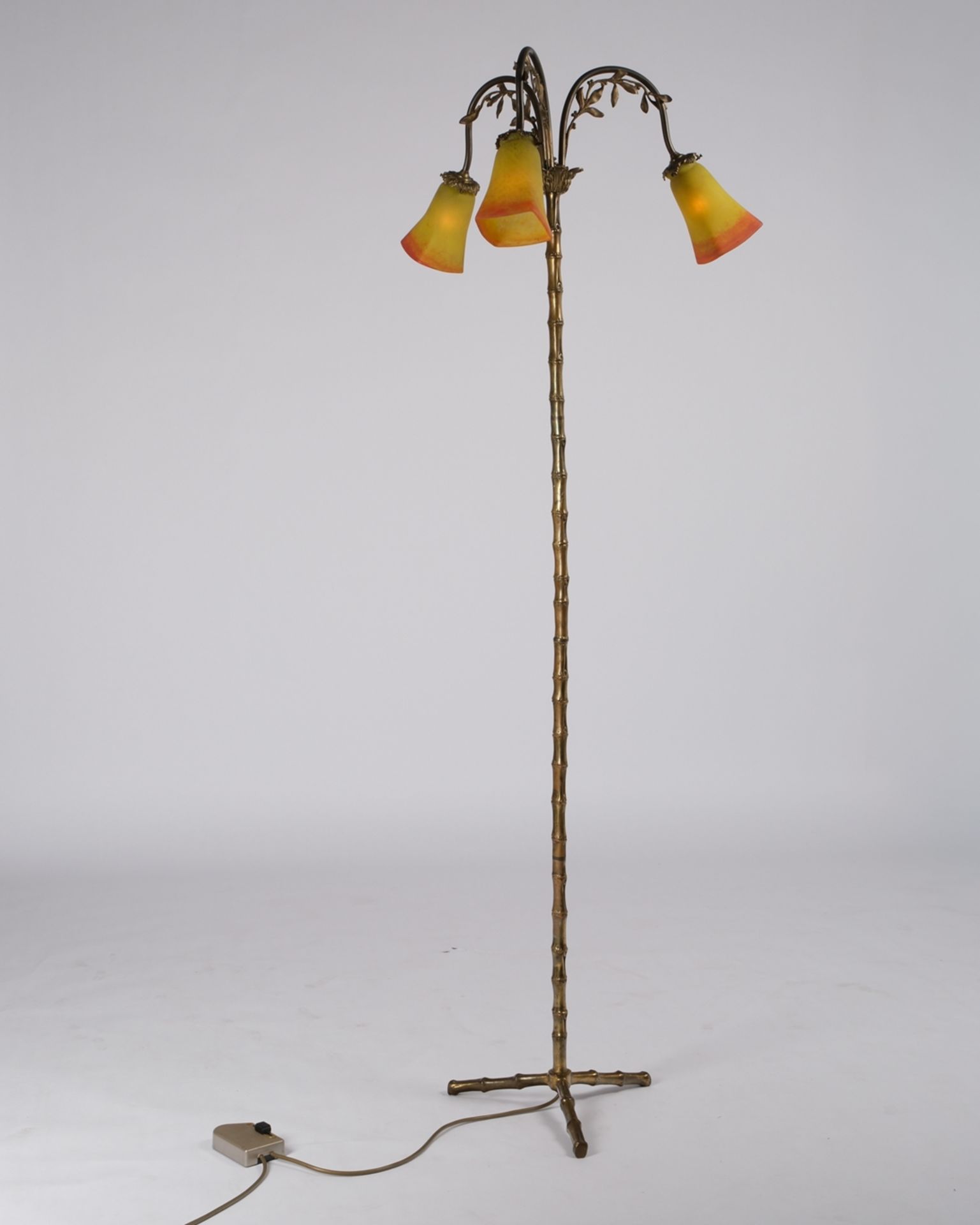 Skulpturale Stehlampe, Jugendstil, Frankreich, um 1900, dreiflammiger Leuchter mit außergewöhnliche - Bild 3 aus 8