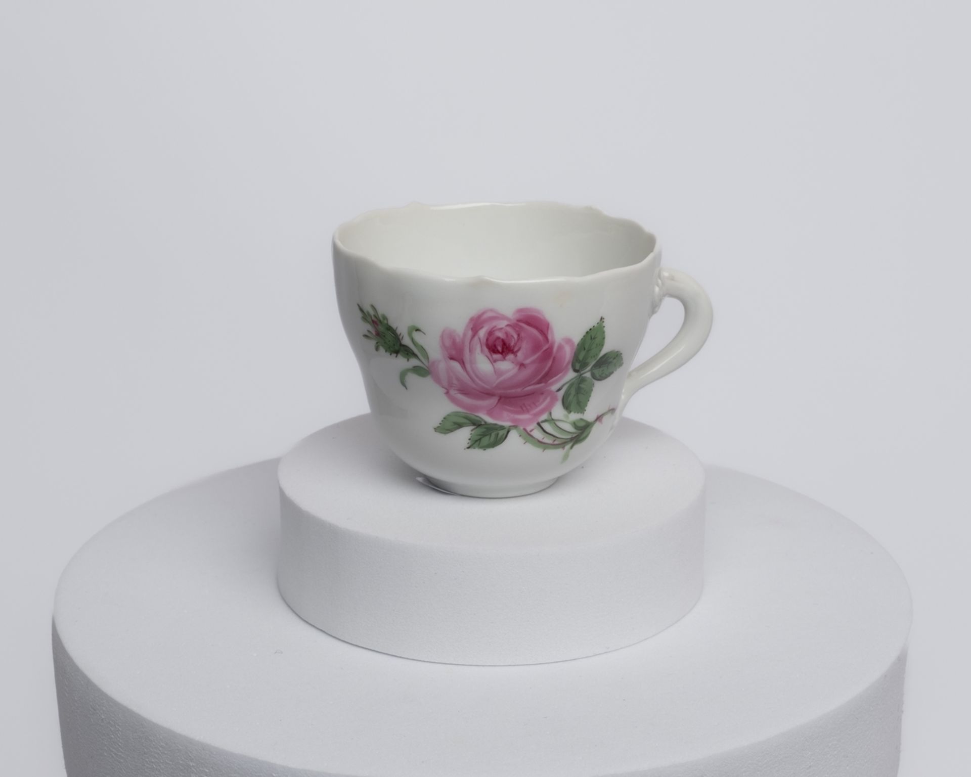 Mokkaservice, 16-tlg., Meissen, Schwertermarke, 1./2. Wahl, rote Rose, meist Goldrand: Mokkakanne ( - Bild 9 aus 14